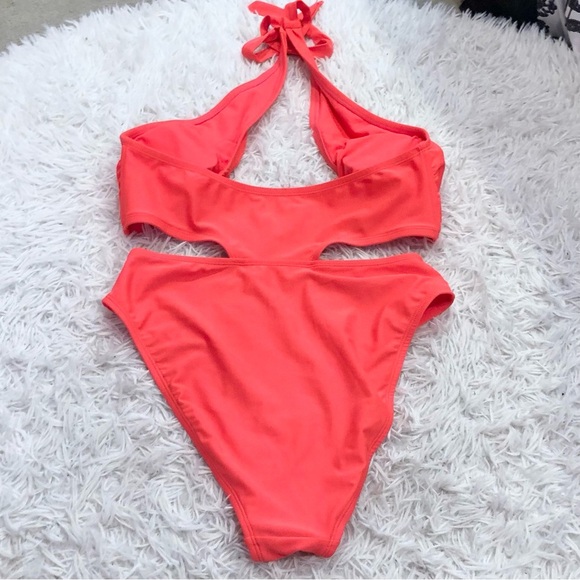 Wild Fable Cross Front Halter Cutout One Piece Swimsuit Coral Pink‎ Size medium - Picture 4 of 7